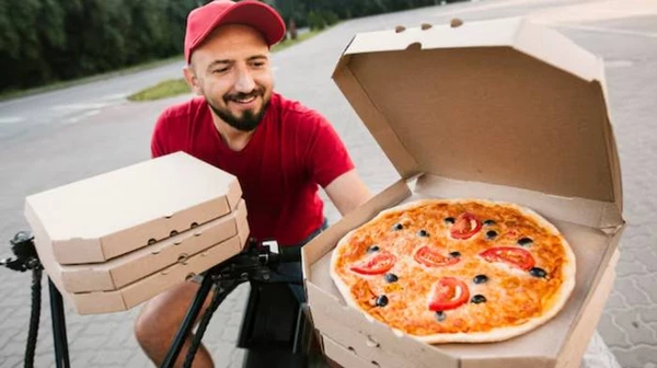 Pedir pizza a domicilio: los pros del servicio